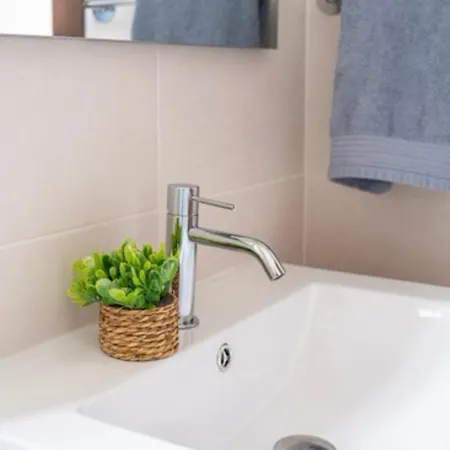 3 Bedroom In Apartment *