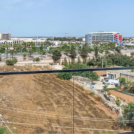 3 Bedroom In Apartment Gudja