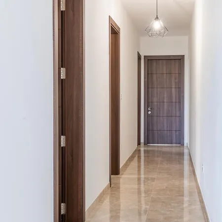 3 Bedroom In Apartament